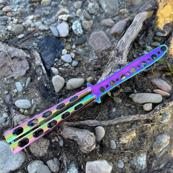 Benchmade tréningový motýlik https://www.armyco.sk/treningove-motyliky/ .... #buterfly #buterflyknife #training...